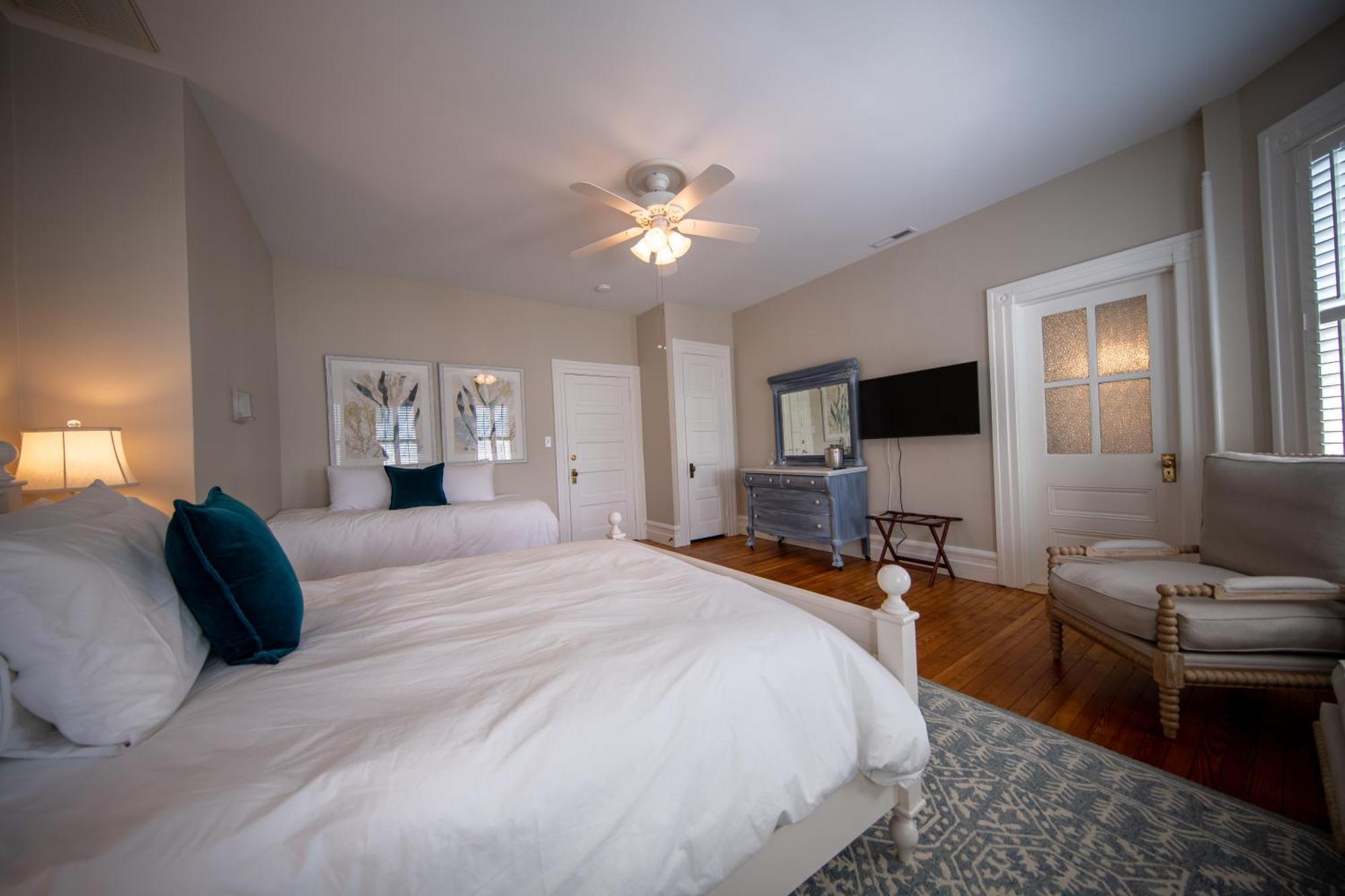 The Edenton Collection-Captain'S Quarters Inn Room photo